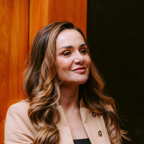 Dra. Raphaela Gimenes
